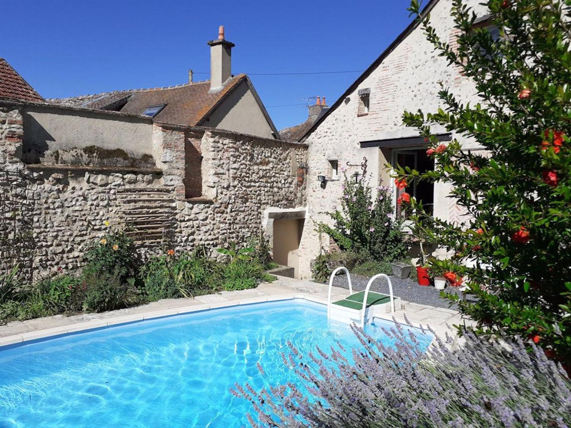 לינה וארוחת בוקר Ousson-sur-Loire Chambre Double Avec Piscine Et Table D'Hotes Pres De La Loire - Fr-1-590-466 מראה חיצוני תמונה